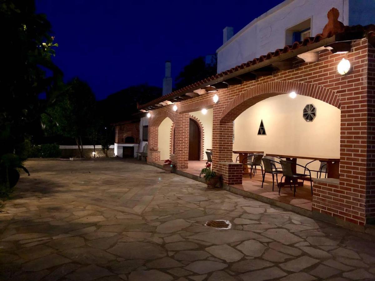 Villa Stone Nest Andros Livádhia Exterior foto